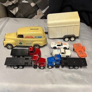 Ertl Die Cast Vehicle Lot